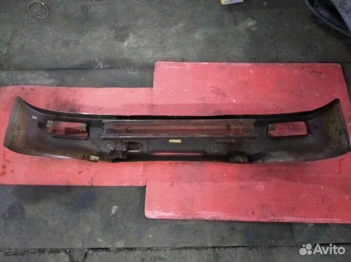 Бампер Isuzu Elf NKS66 хром (узкая кабина/дефект)