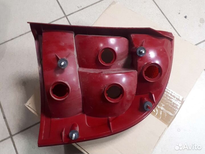 Фонарь задний ваз Калина 1118 левый