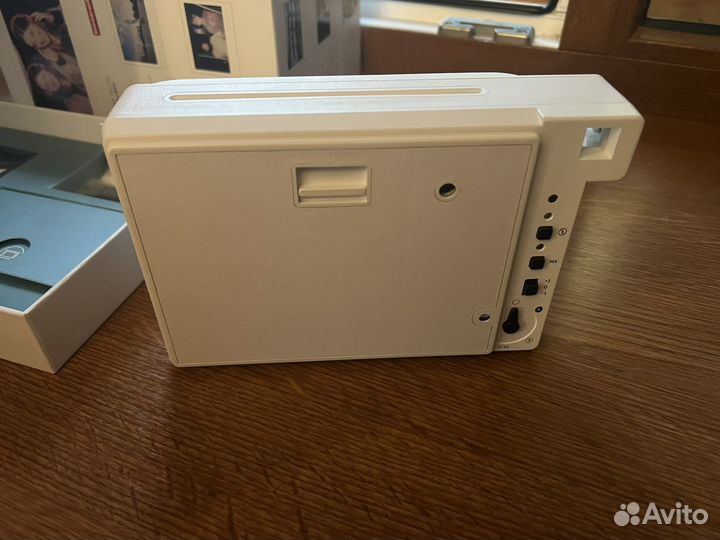 Фотоаппарат моментальной печати lomo instant wide