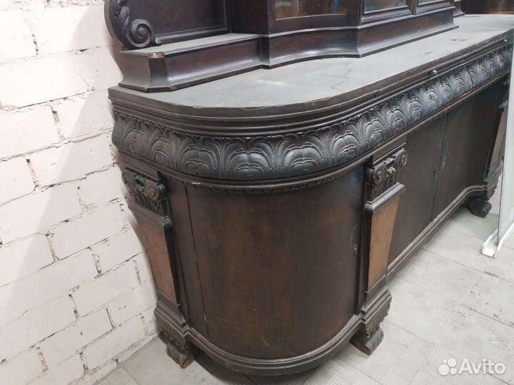 Антикварный мебельный гарнитур из трёх предметов