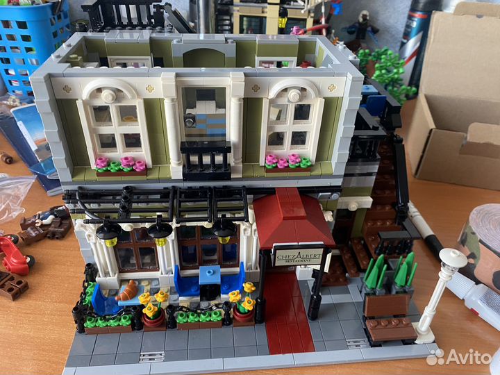 Lego на доставку