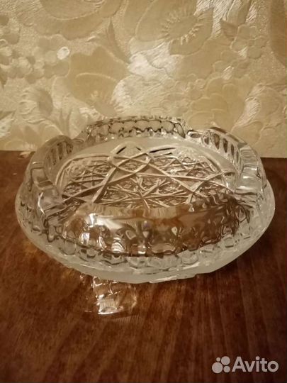 Подсвечники хрустальные и пепельница