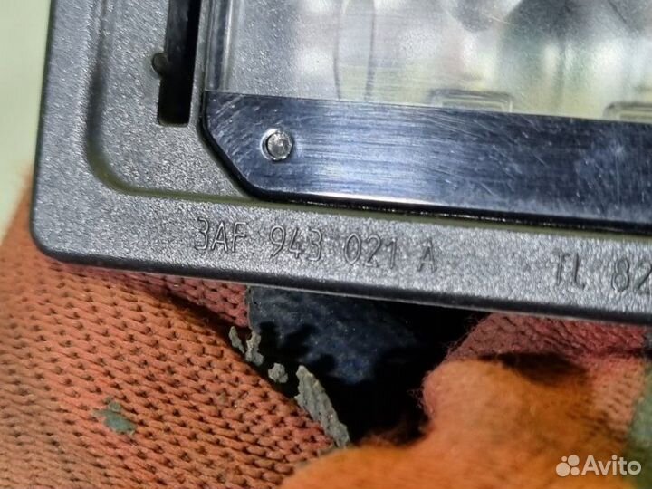 Фонарь подсветки номера Volkswagen Polo Mk5 MK5