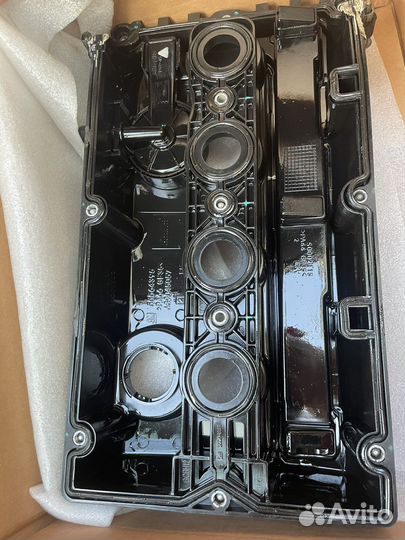 Клапанная крышка GM 55564395