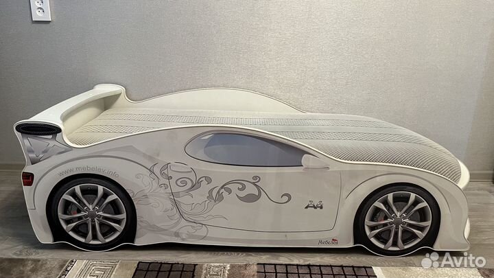 Кровать машина