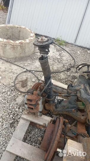 Стойки передние Volkswagen Crafter 1