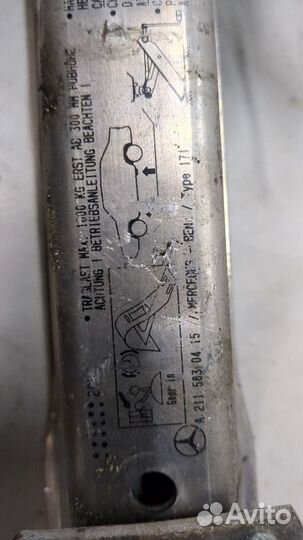 Домкрат Mercedes C W204, 2010