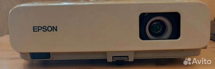 Мультимедиа проектор Epson EB-824
