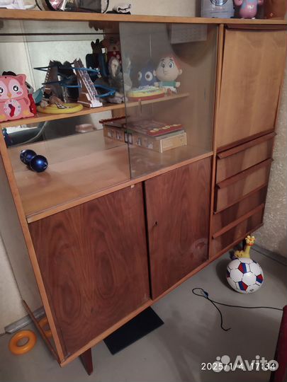 Сервант времен СССР