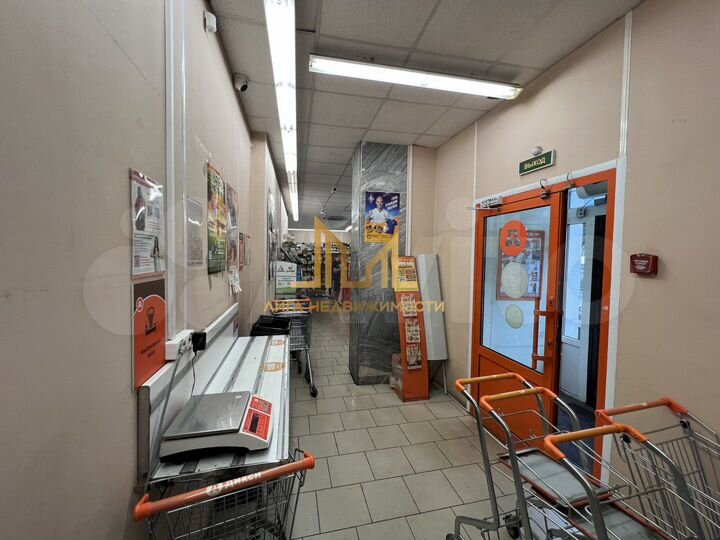 Сдам торговое помещение, 369.3 м²