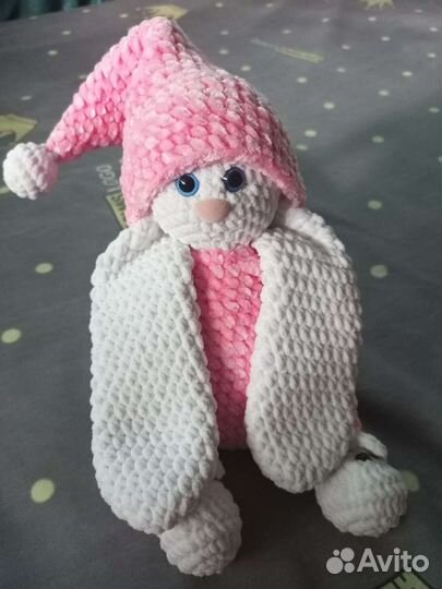 Плюшевый зайчик и мишка