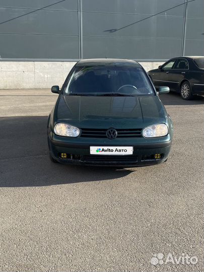 Volkswagen Golf 1.6 МТ, 1998, 250 000 км