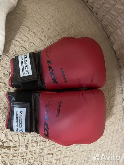 Боксерские перчатки leco