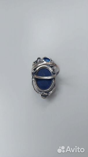 Серебряное кольцо с лазуритом