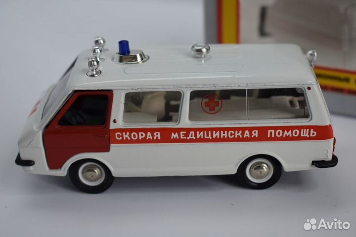 Раф 2203 Скорая помощь Модель 1:43