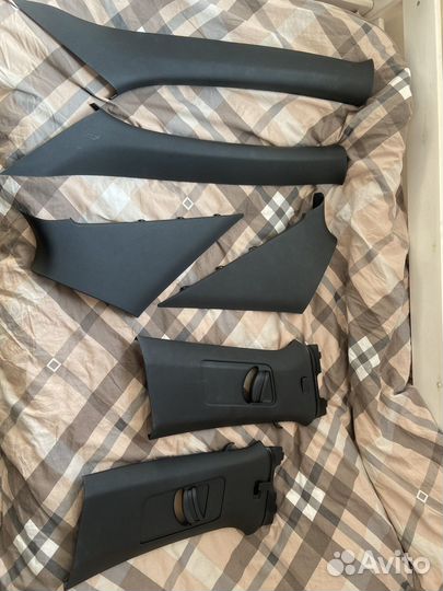 Черные стойки Rapid Polo Liftback