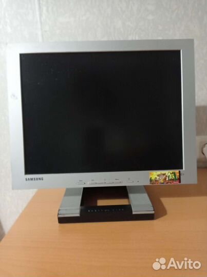 Монитор Samsung 152s