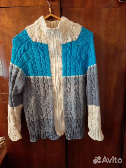 Кофта шерстяная новая ручной работы