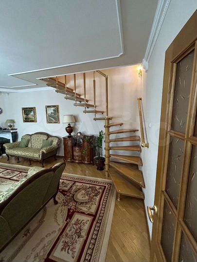 4-к. квартира, 186,3 м², 1/6 эт.