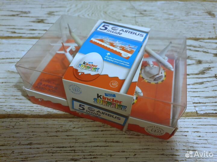 Kinder Surprise Airbus A330-300
