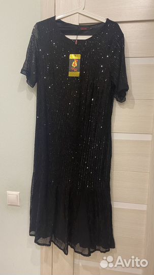 Платье в пайетках