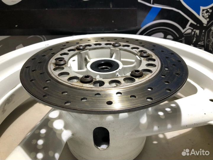 Задний колёсный диск в сборе Yamaha XJR 400 1993г