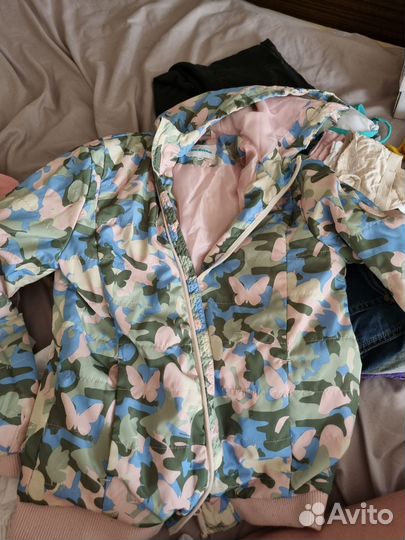 Вещи пакетом на девочку (ветровка,куртка, обувь)