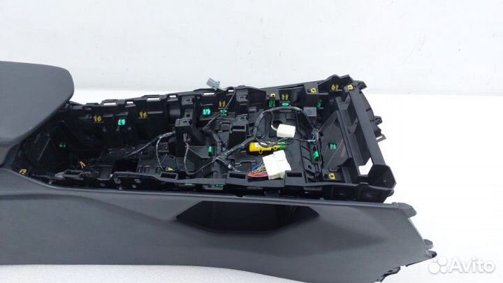 Б/У Б/У Центральная консоль Состояние отличное