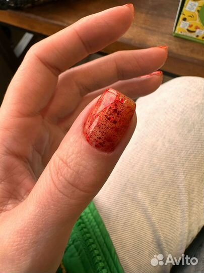 Модель на маникюр с покрытием гель лак