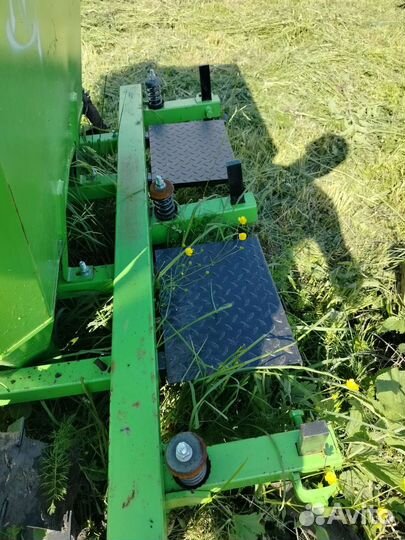Картофелесажалка для минитрактора