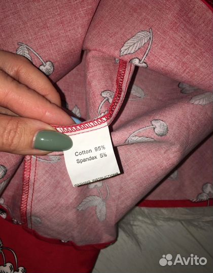 Платье 54(54/56), принт вишни. Не ношено.хлопок