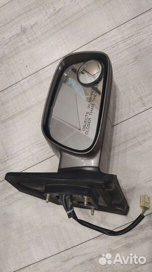 Боковое зеркало правое toyota Corolla LE