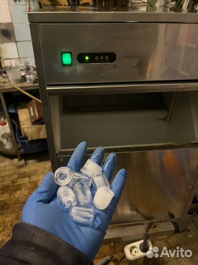 Льдогенератор Koreco AZ50/13(50кг/сут лед пальчик)