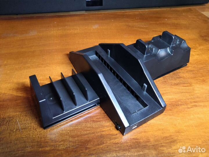 Подставка для PS4 с зарядкой