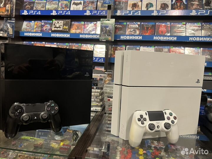 Sony playstation 4 FAT black white