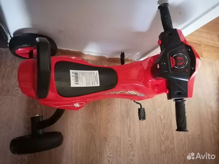 Детский трехколесный велосипед