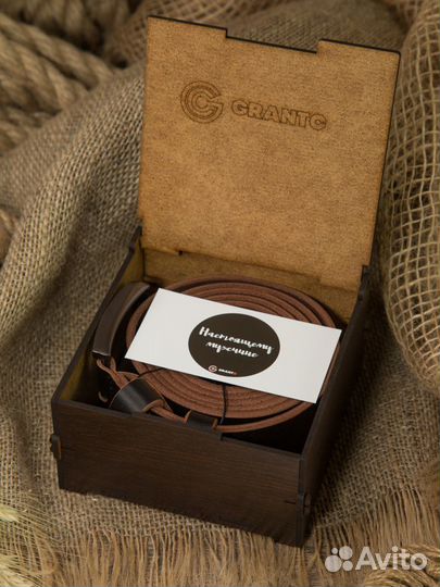 Кожаный ремень мужской в коробке с гравировкой