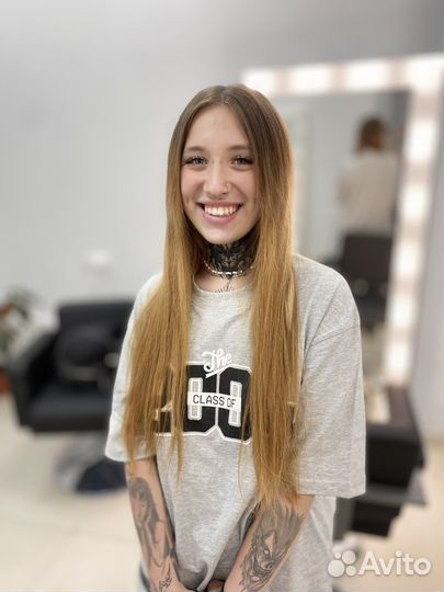 Модель на микрокапсульное наращивание волос