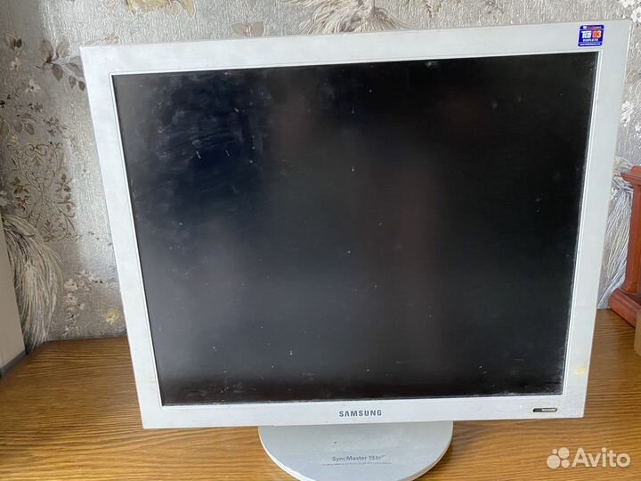 Монитор Samsung