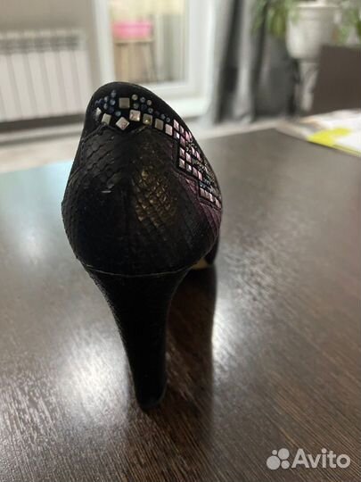 Продам туфли