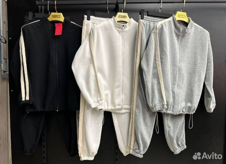 Спортивный костюм женский