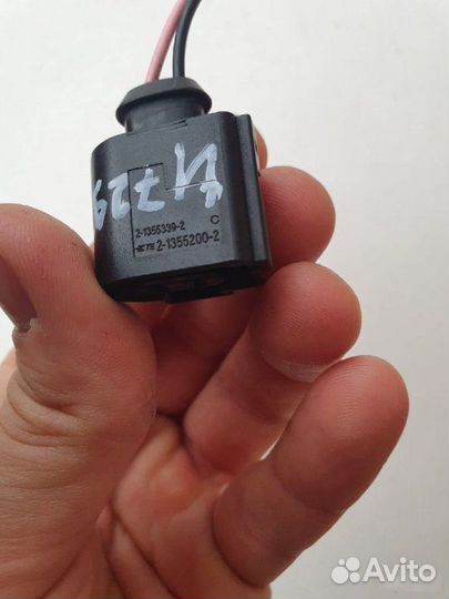 Разъем насоса стеклоомывателя Kia