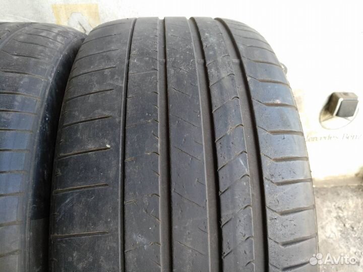 Pirelli P Zero PZ4 295/35 R21 107Y