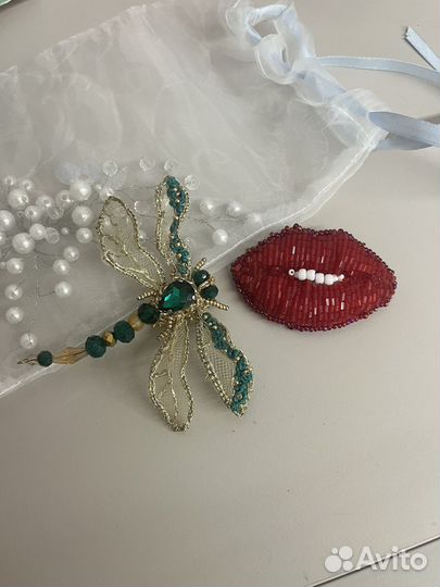 Брошь из бисера