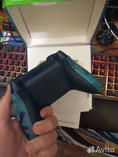 Xbox Wireless Controller (Mineral Camo) голубой