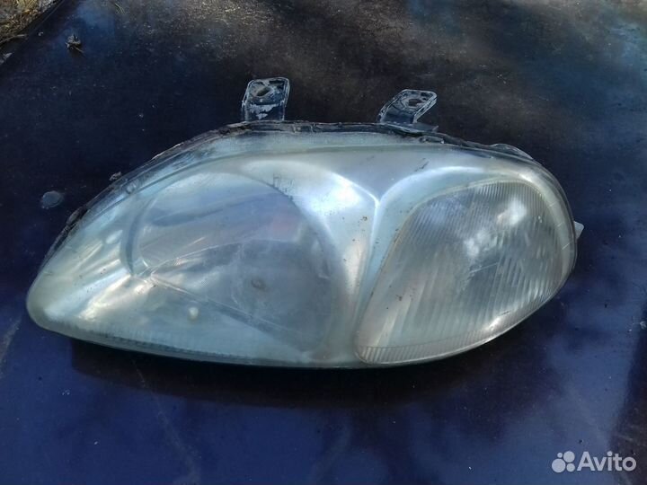 Honda Civic 6 фара передняя