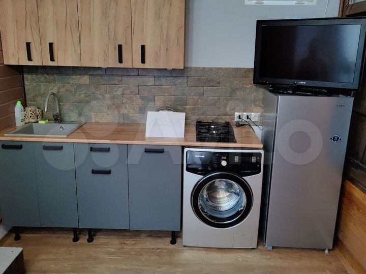 Дом 27 м² на участке 3 сот.