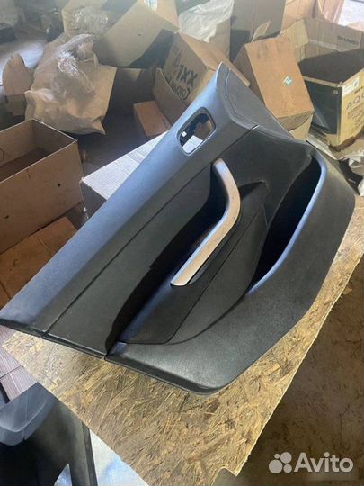 Обшивка передняя левая Peugeot 308