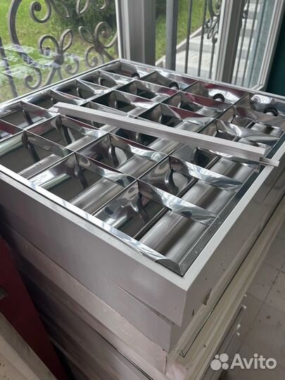 Светильник потолочный