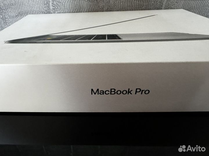 Macbook pro 15 touchbar 2017
